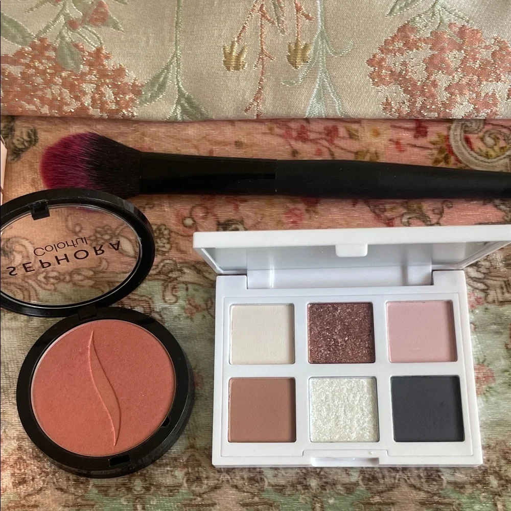 Luxury/Clean Beauty Makeup Bundle + Floral Drawstring Bag|NEW